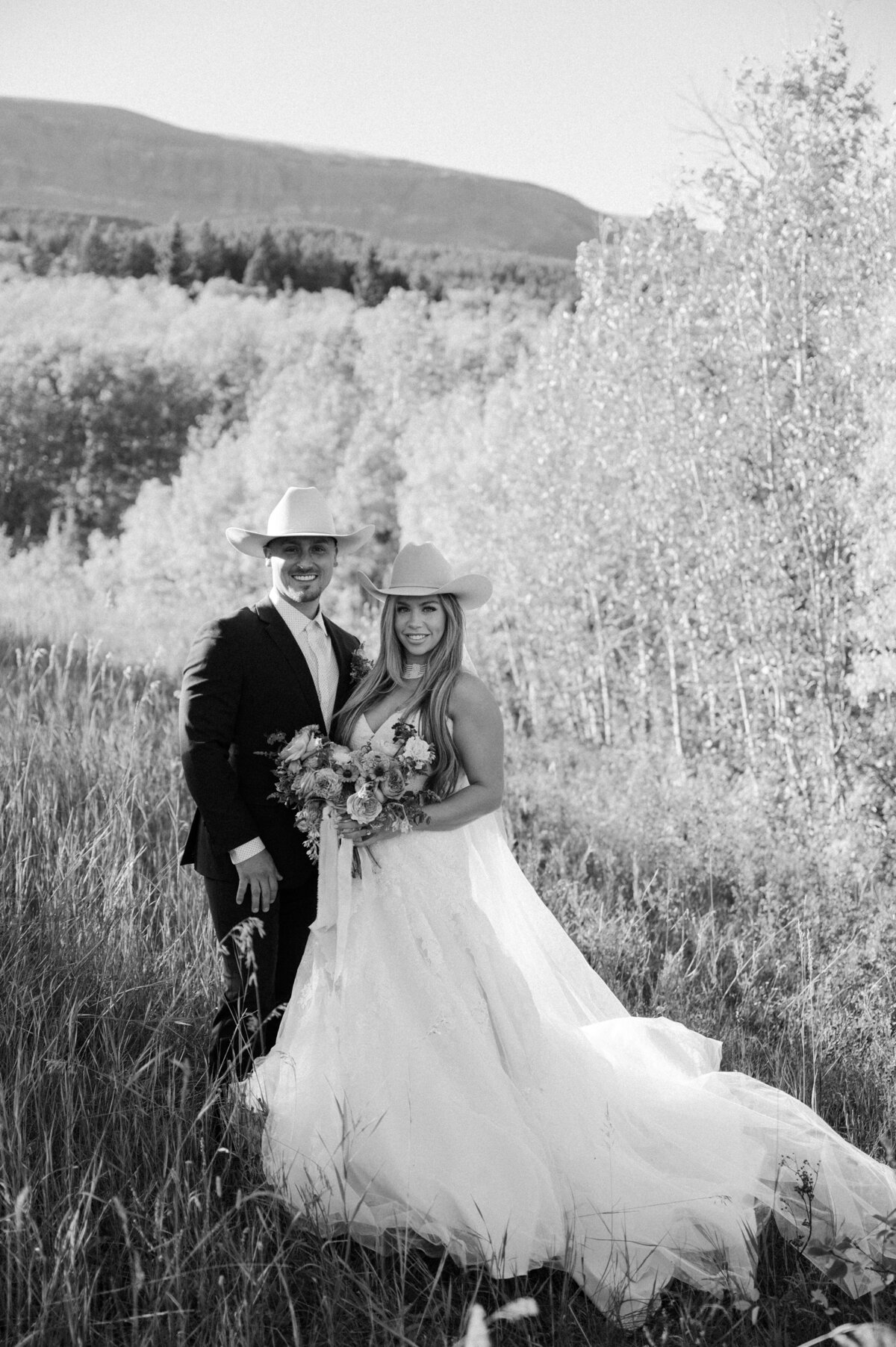 presley-gray-photo-boho-glacier-park-elopement-8531-2
