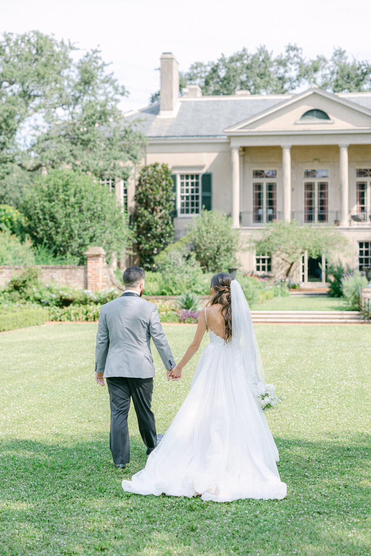 New_Orleans_LongVue_House_and_Gardens_anniversary_session_Alyse_and_Ben_Photography-2510