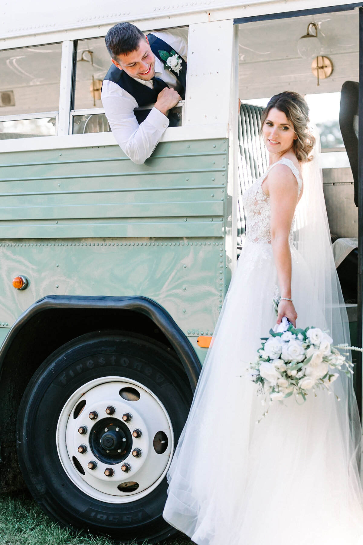 charleston wedding photographers bride and groom photos at old wide awake