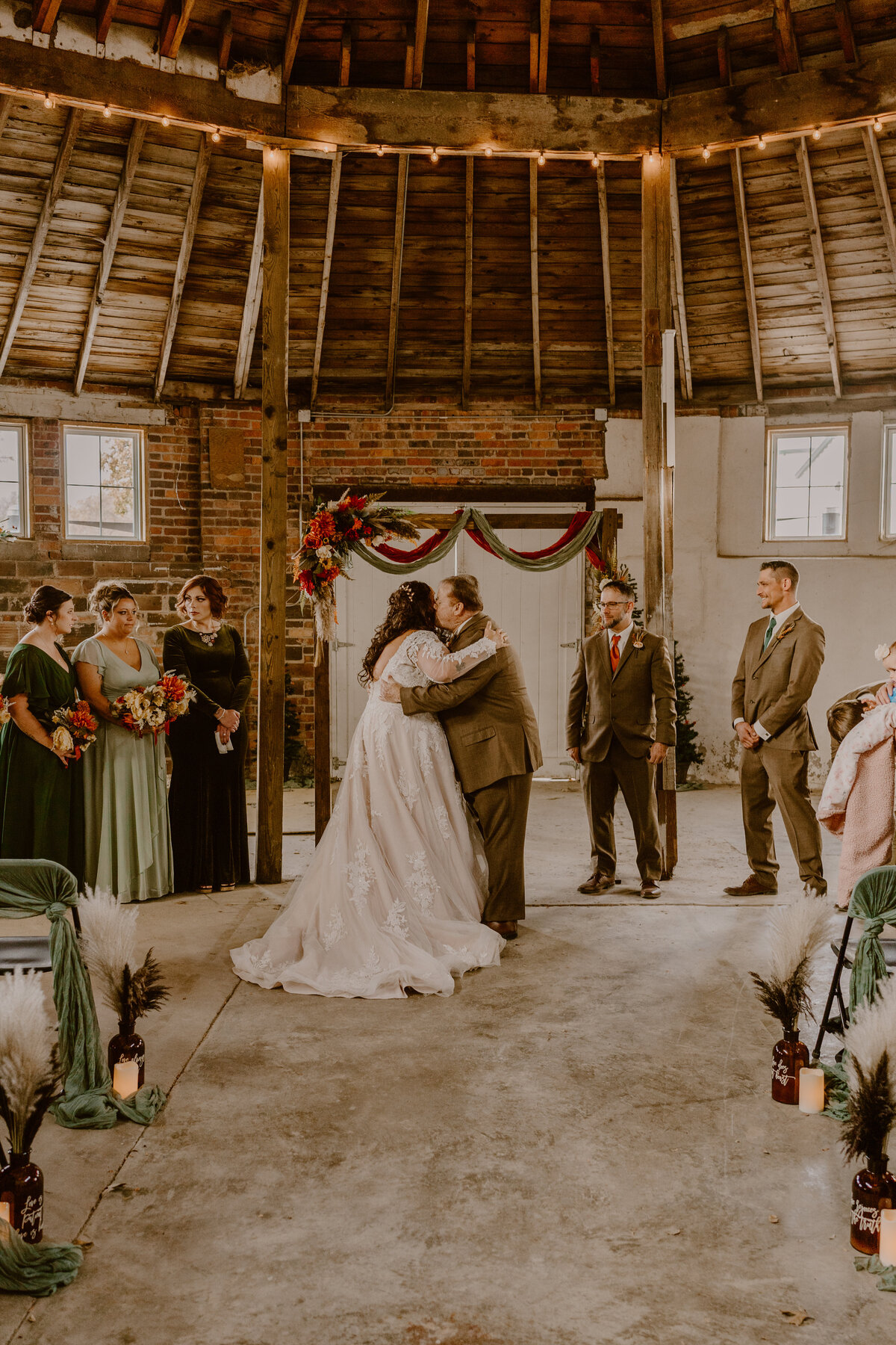 storyteller-collective-photo-co-ceremony-vows-in-barn