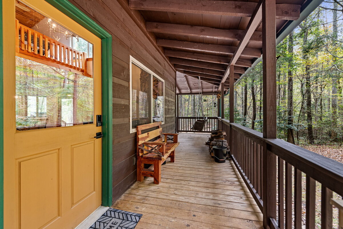 28Shady-Grove-Cabin-Blue-Ridge-GA_1424_Front Door