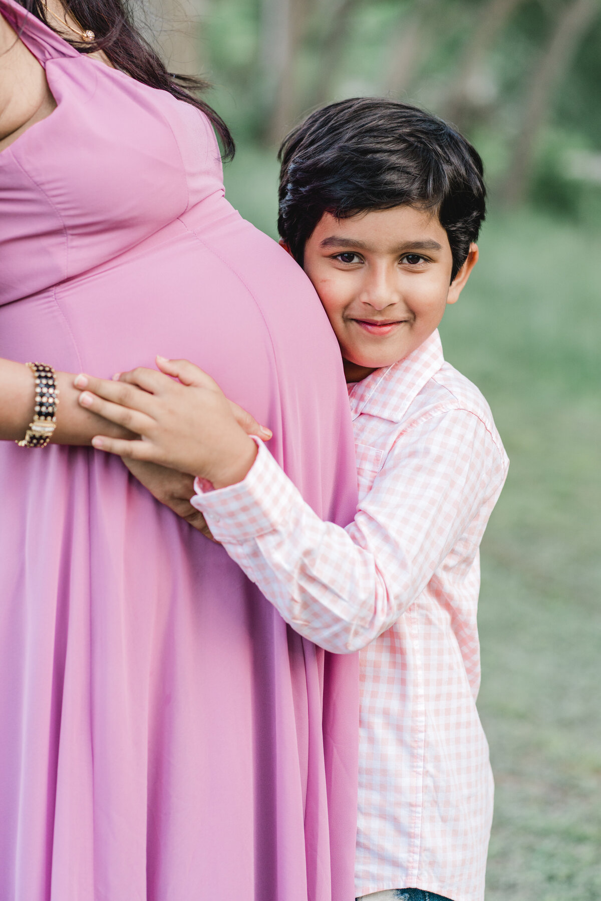 Austin Texas Maternity Photograph of family.