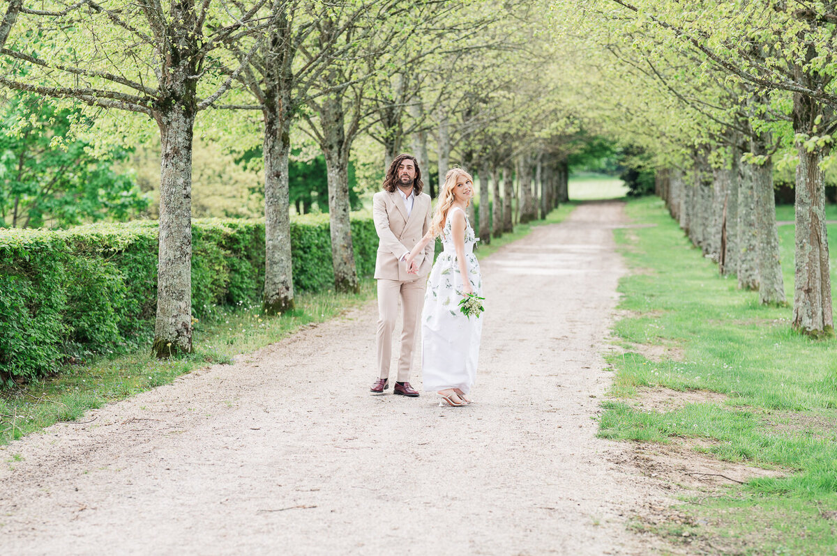 Engagement-shoot-picnic-in-France-1-13