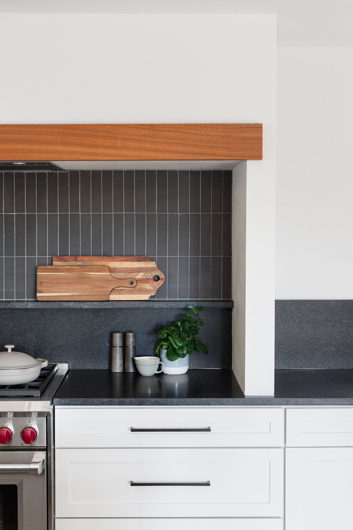 Hello Home Modern Transitional Kitchen with Shaker Cabinets 11
