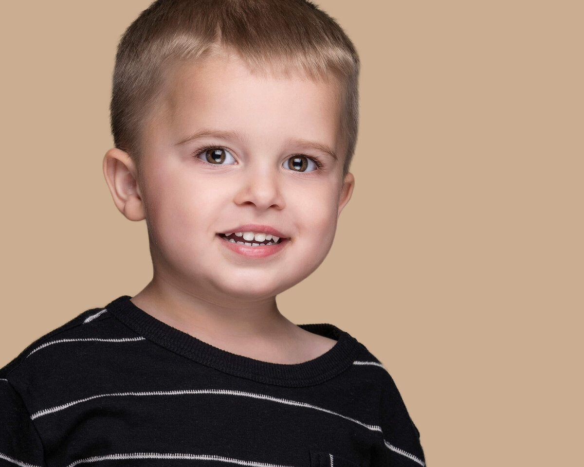 Portrait Photography ideas for 3 year old by Kid Headshot HSV (4)