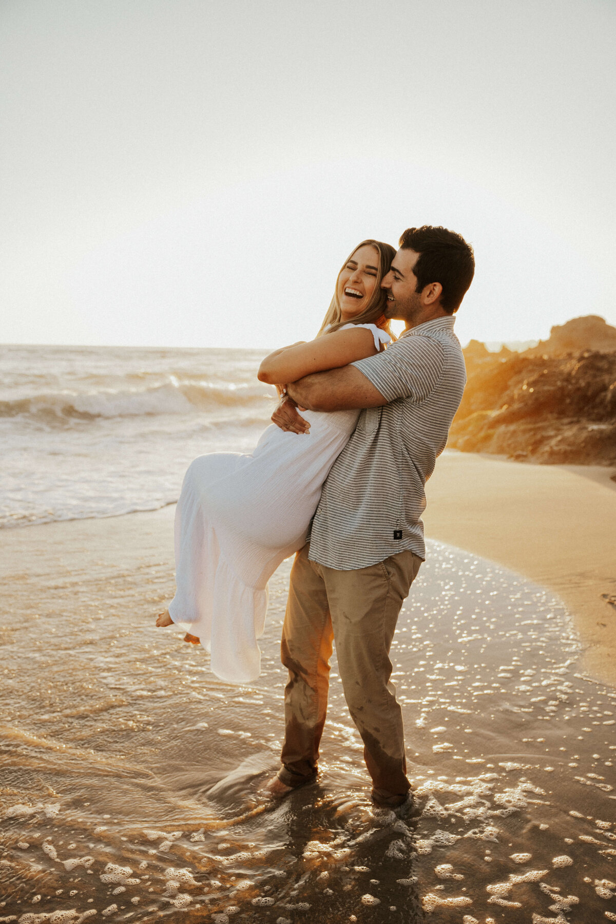 golden-hour-sunset-couple-laguna-beach