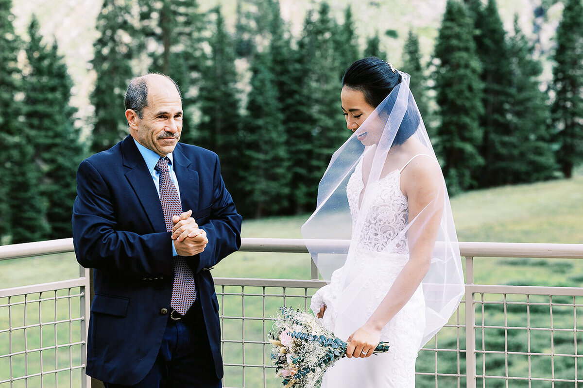 black-mountain-lodge-wedding-photos-dad-4