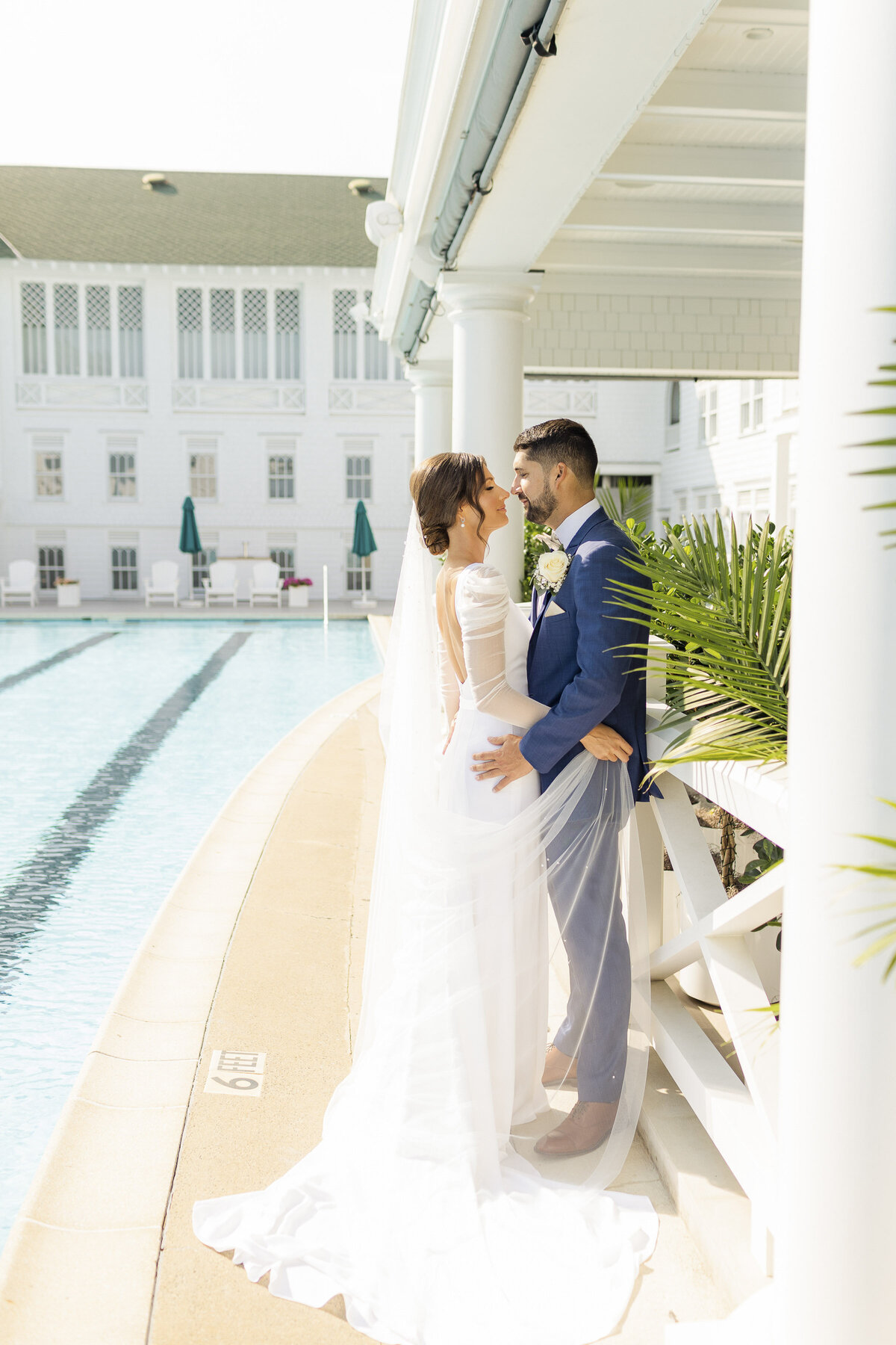 Beach Club Modern Chic Wedding with Touches of Pearl and Gold - Top East Coast Wedding Photography - Ashley Mac Photographs - New Jersey - New York - Connecticut - Rhode Island -31