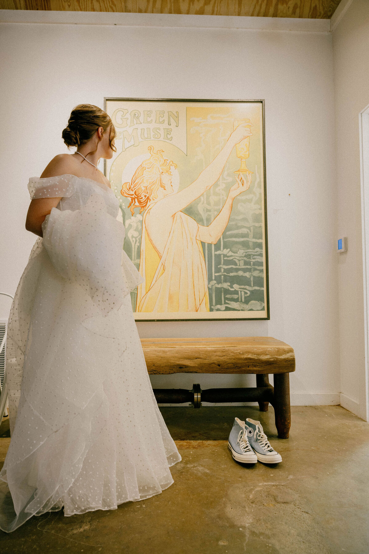 Brooke&PerronWeddingPhotos_GettingReady_AustinWeddingPhotographer_HereafterFilms-56