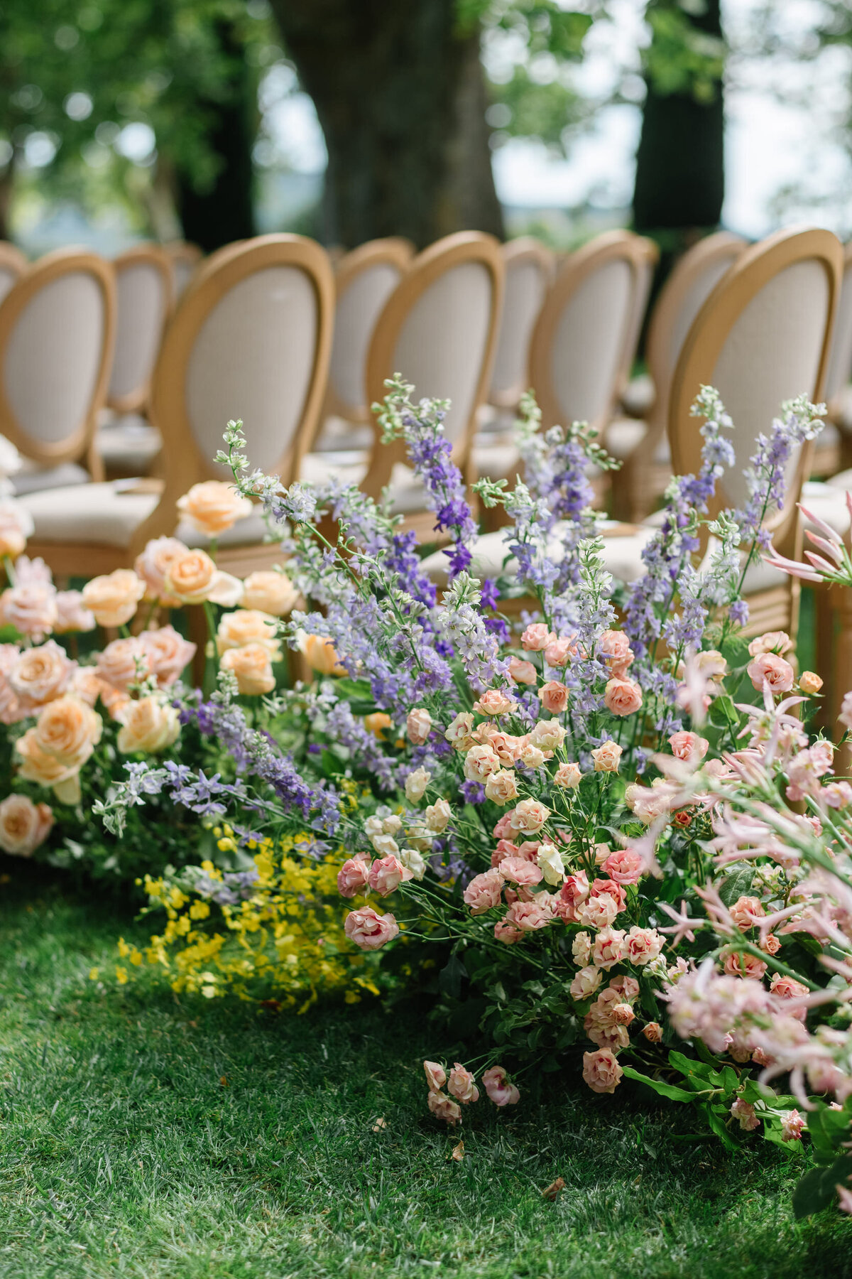 Pastel-colours-wedding-in-Provence