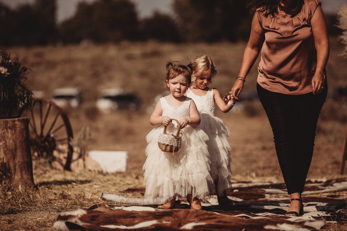 rustic-ranch-wedding-Native-Roaming-Photography-53