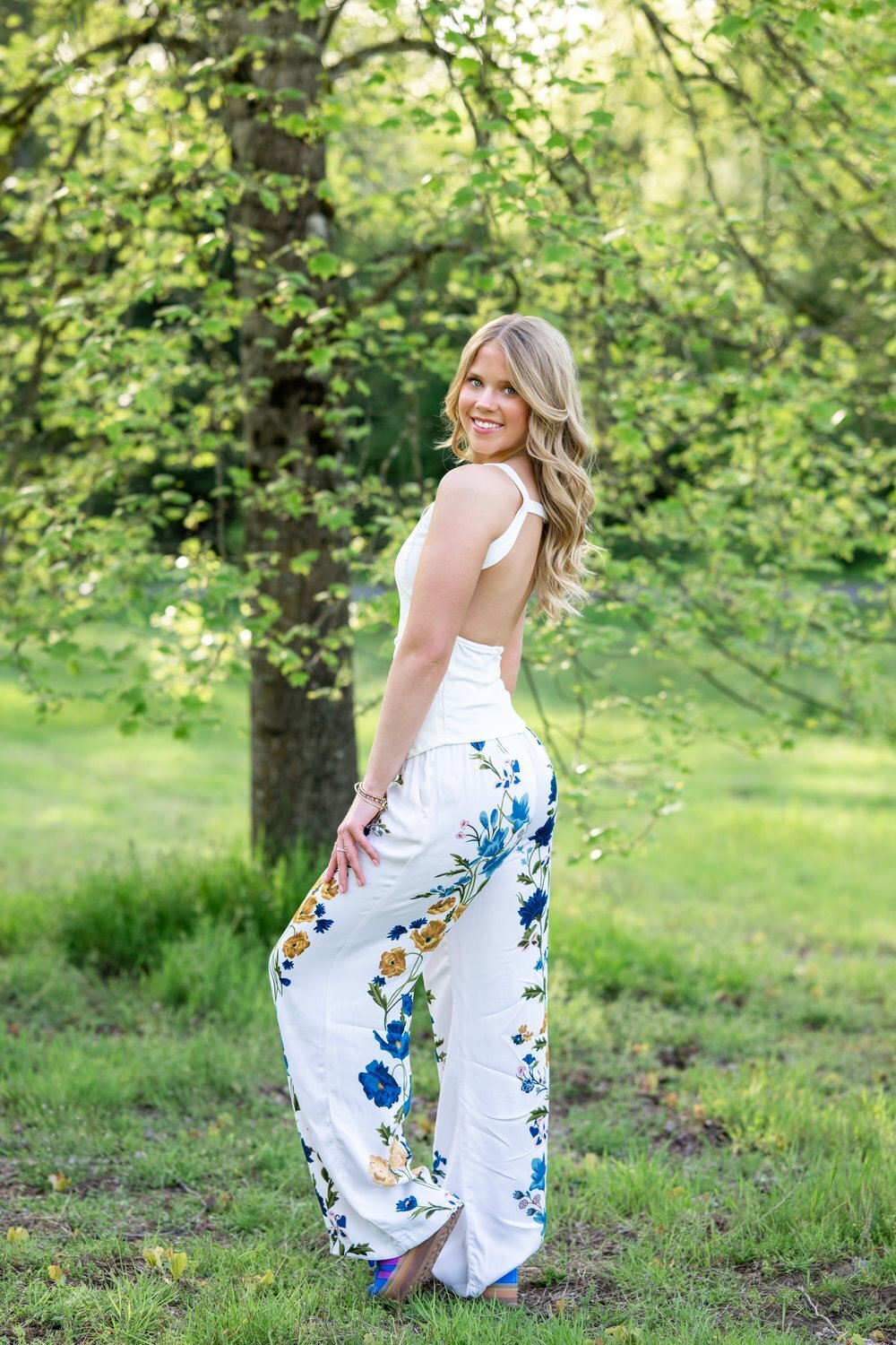 juanita bay park spring senior portrait girl