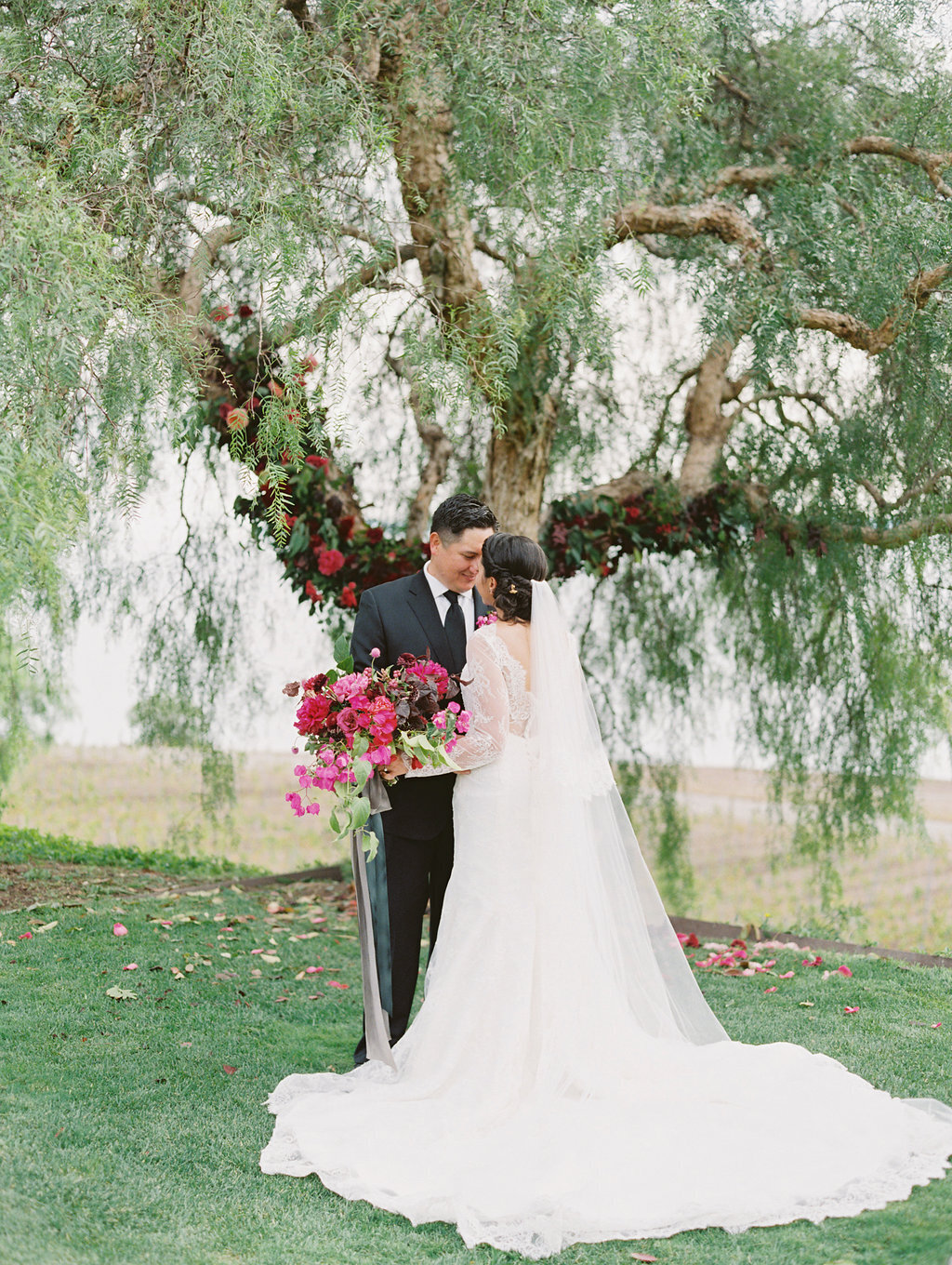 max-owens-design-destination-wedding-california-09-couple