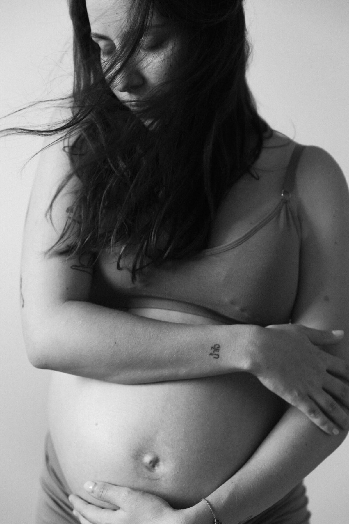 victoria-grossesse-studio-sensigraphie-photographe-grossesse-lyon-32-min