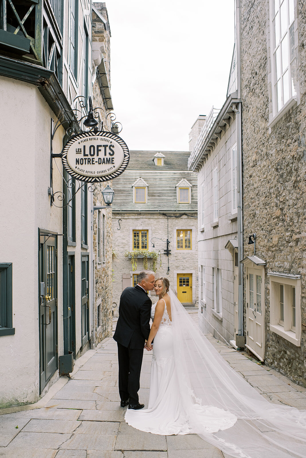 minted-photography-okanagan-kelowna-destination-wedding-photographer-rick-maria-wedding-fairmont-chateau-frontenac-quebec-55