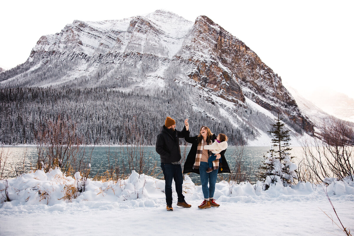 FamilyLakeLouise2023-6909