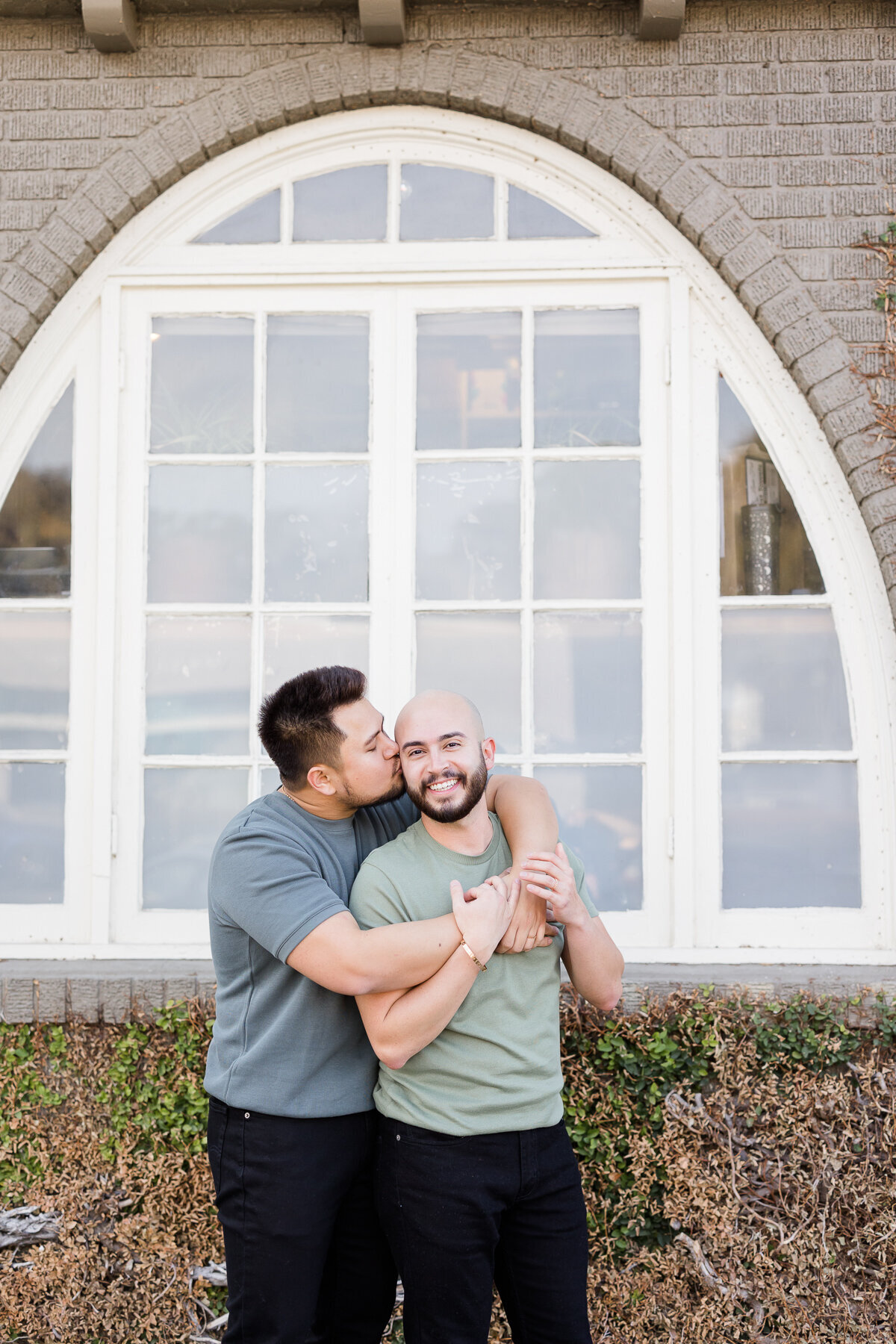 South-Congress-Engagement-Photos-Austin-0016