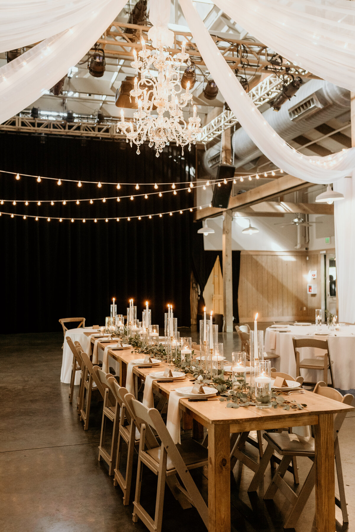 wedding party table