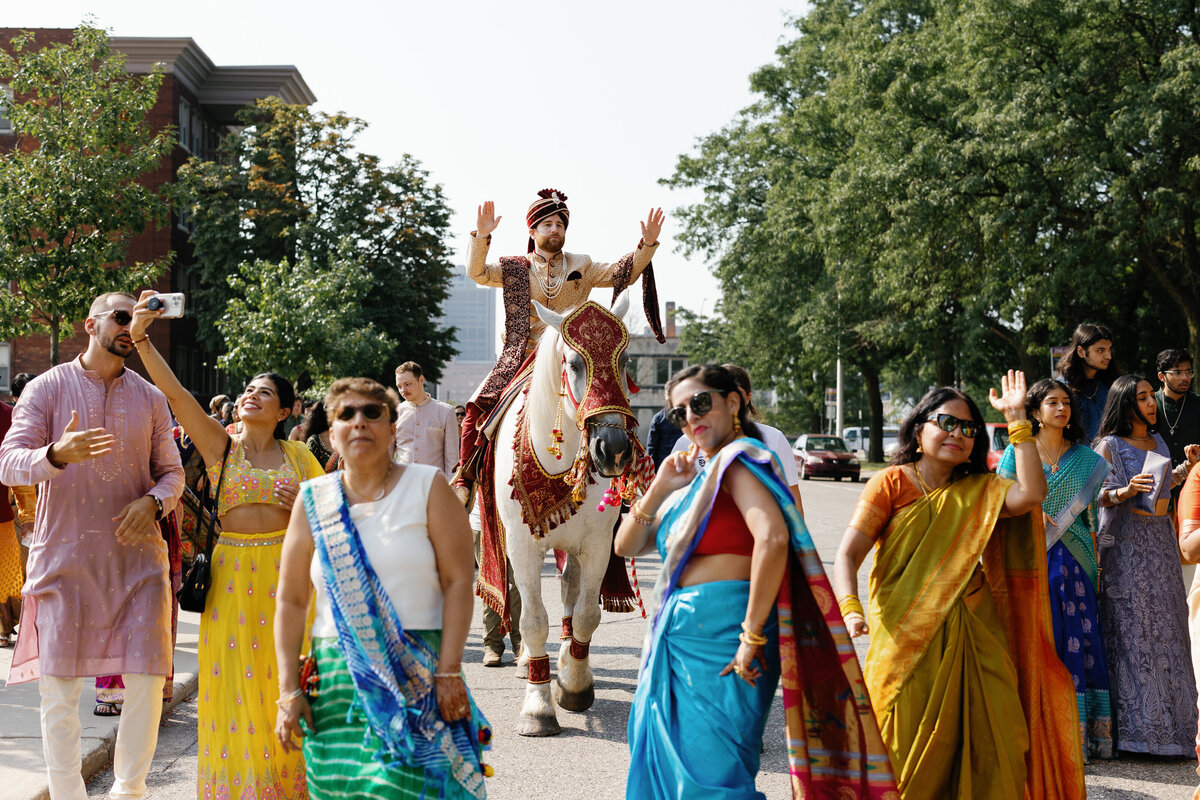 Detroit-Masonic-Temple-Wedding-Baraat
