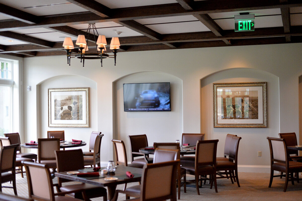 three arches in the family dining room at Fox Chapel Golf Club