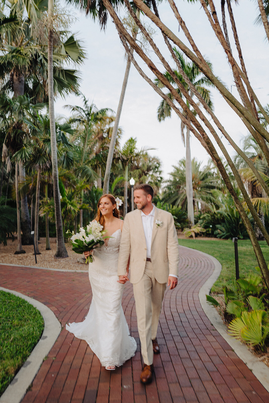 mcneile-photographer-best-places-to-elope-gizella-kopsick-park-chantilly-chic-celebrations-19