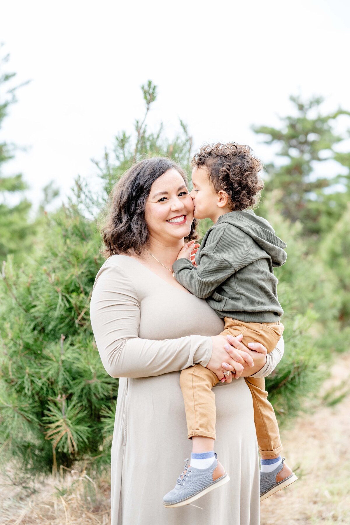 Austin-TX-Fall-Mini-Session-Magnolia-and-Grace-Photography-Co-VivianaG-# (1)-41