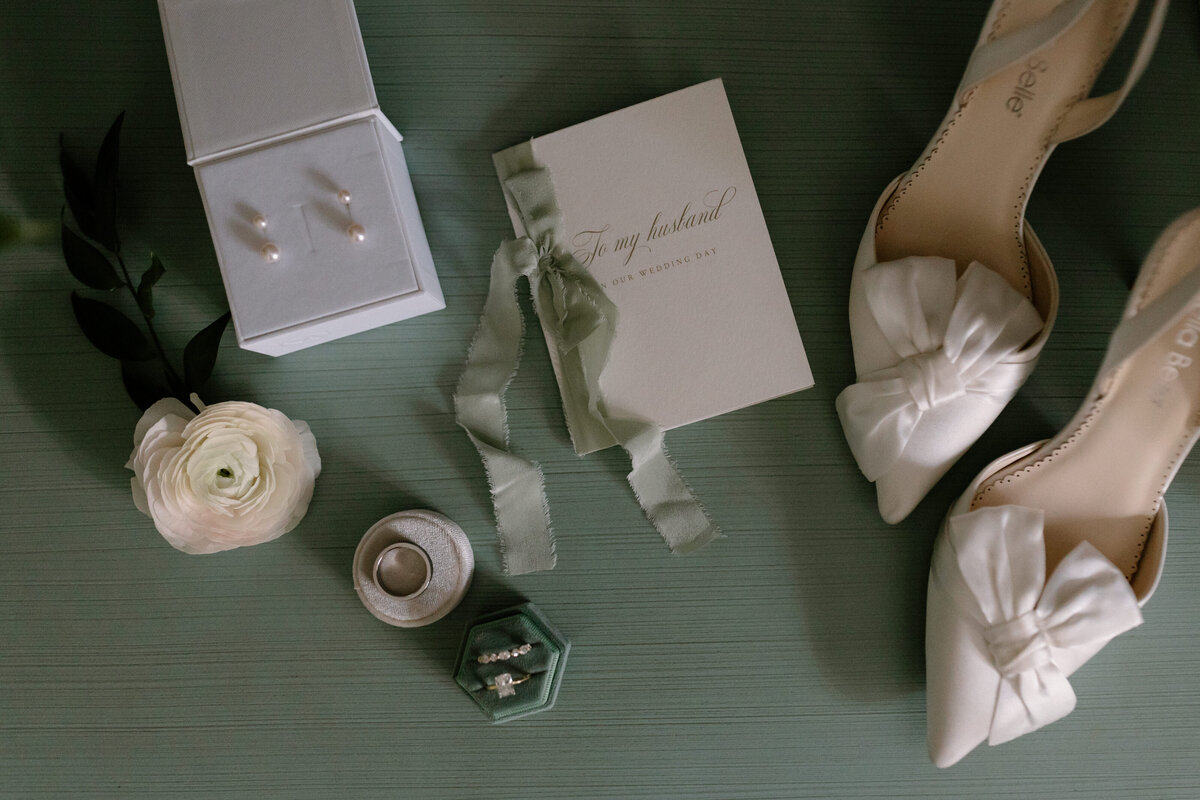 documentary-wedding-photos-for-julia-and-kevin-in-chicago-illinois-3