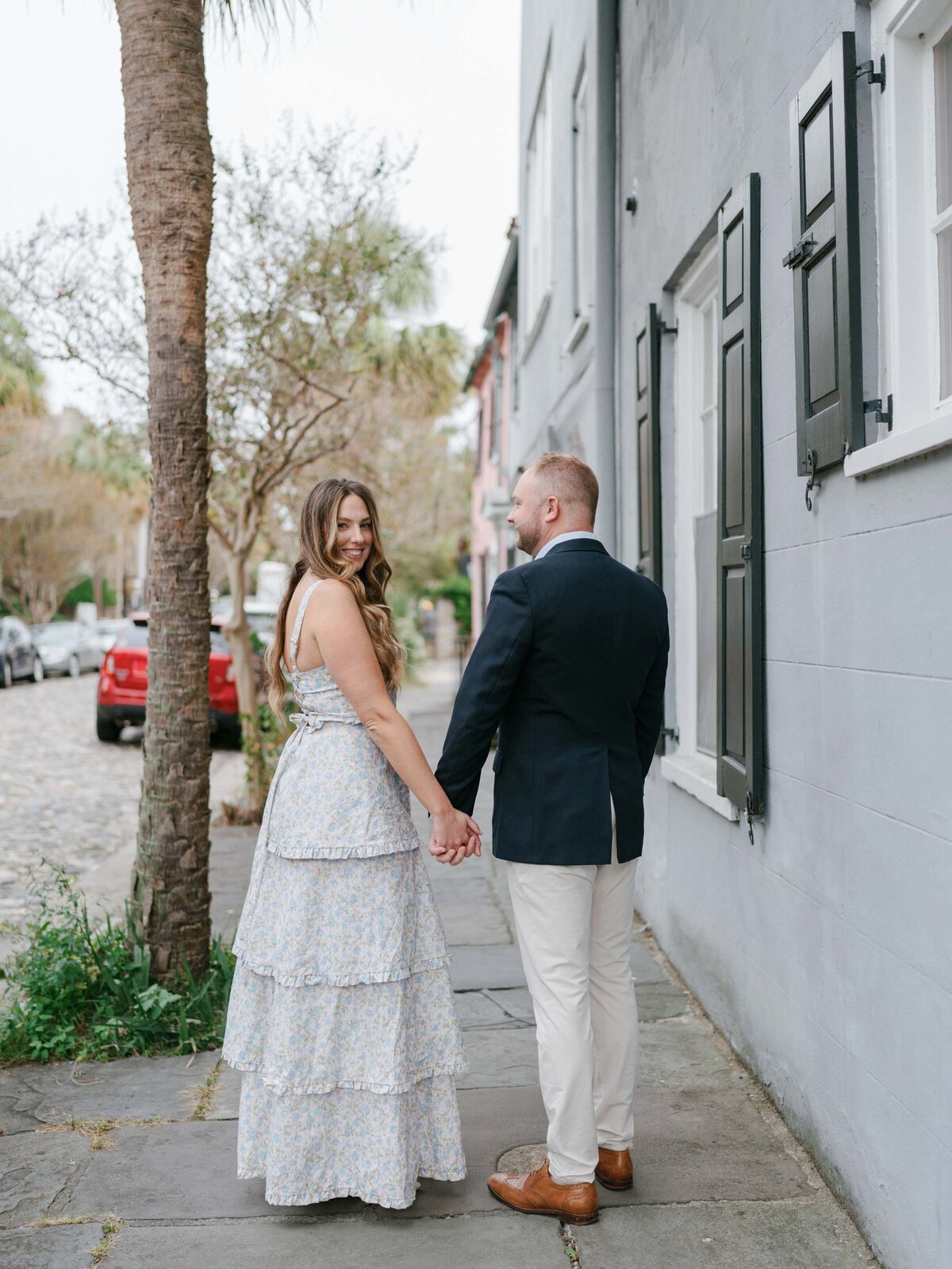 downtown-charleston-engagement-session-meg-andrew-024