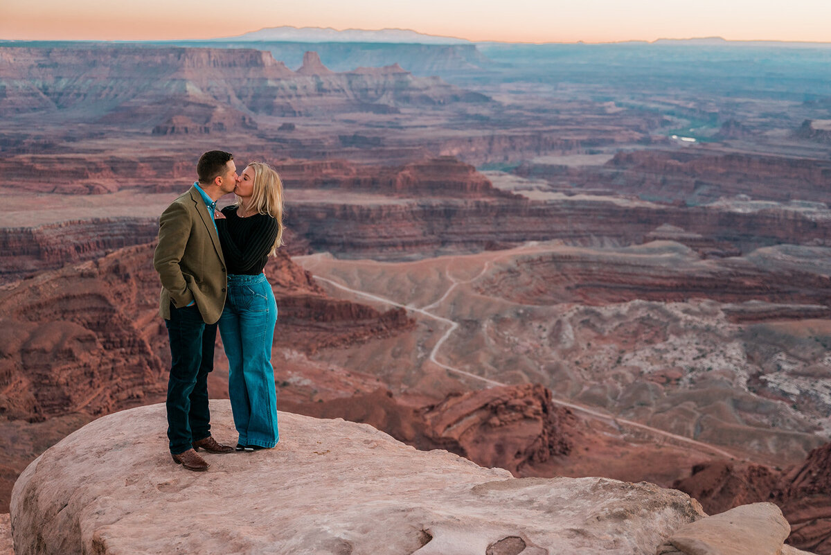 moab-engagement-dead-horse-sunset_0442_websize
