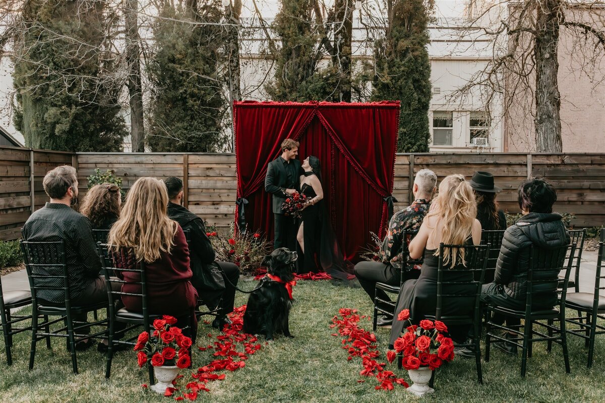 national-exchange-hotel-goth-dark-romance-vampire-wedding-024