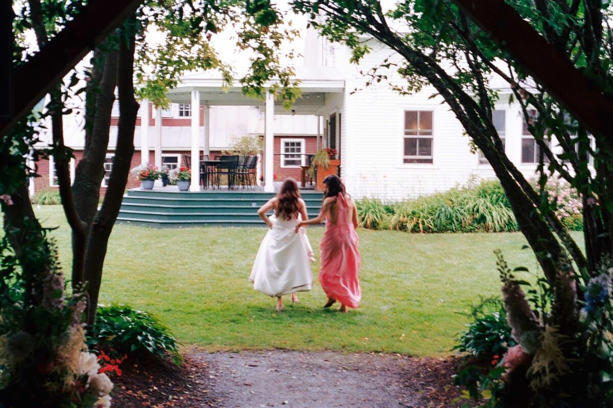 Lareau-Farm-Vermont-Wedding-Photos-1