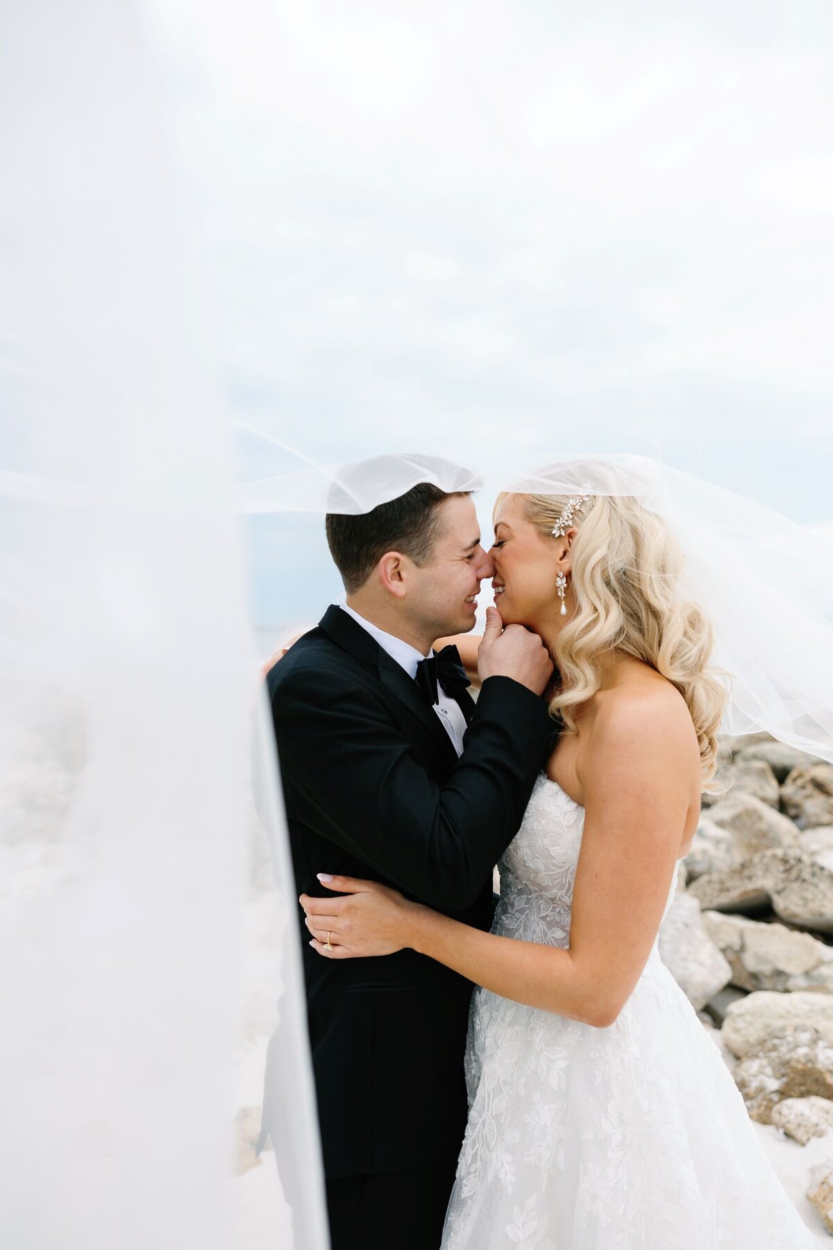 brittany-pannebaker-tampa-florida-destination-wedding-photographer-wedding-amanda-and-josh-clearwater-opal-sands-86