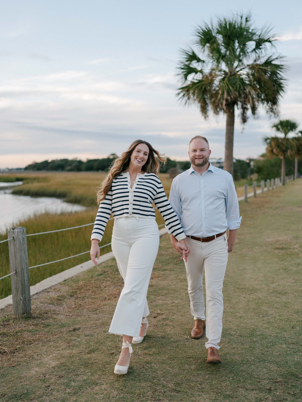 downtown-charleston-engagement-session-meg-andrew-051