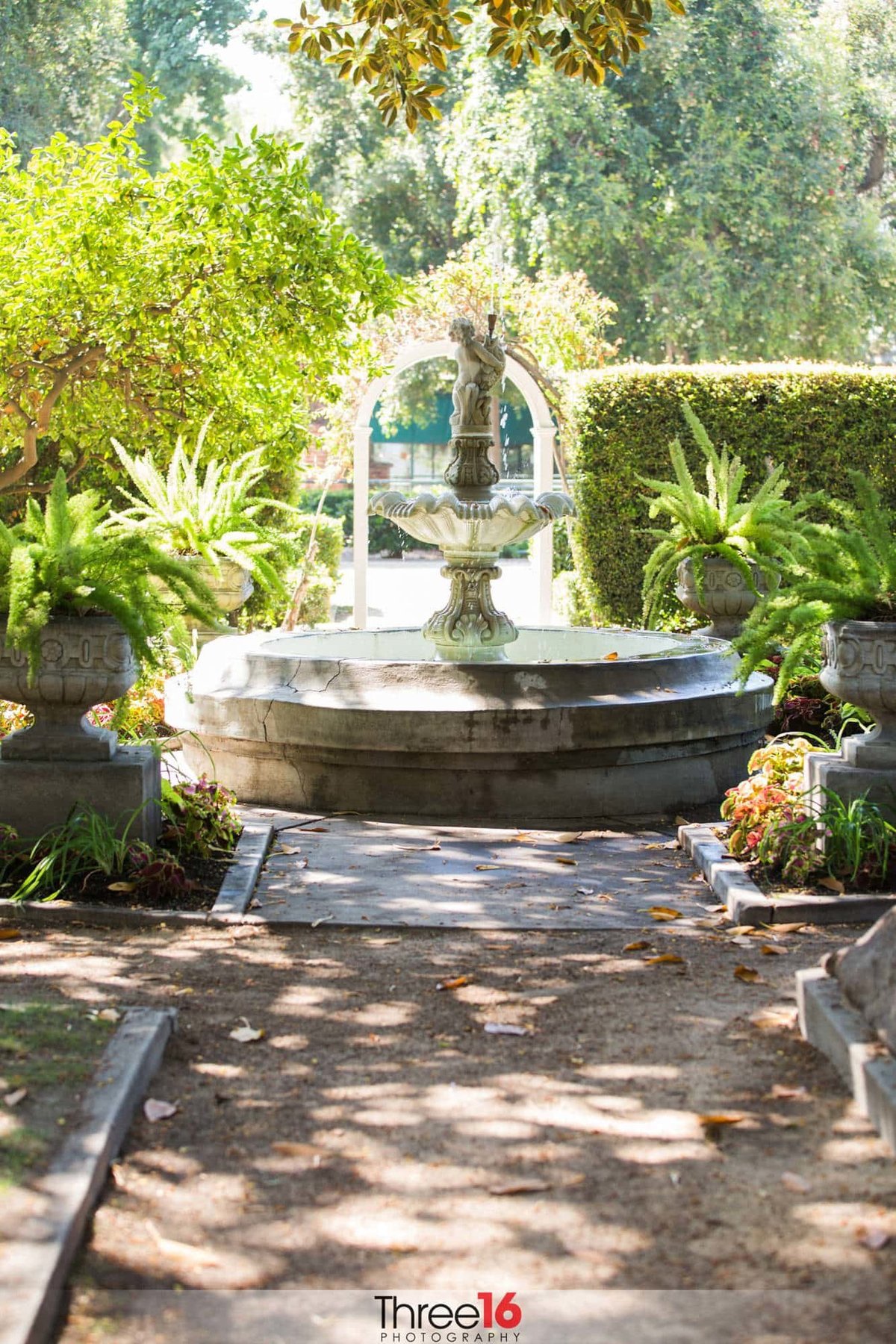 Beautiful water fountain at Heritage Park in Santa Fe Springs