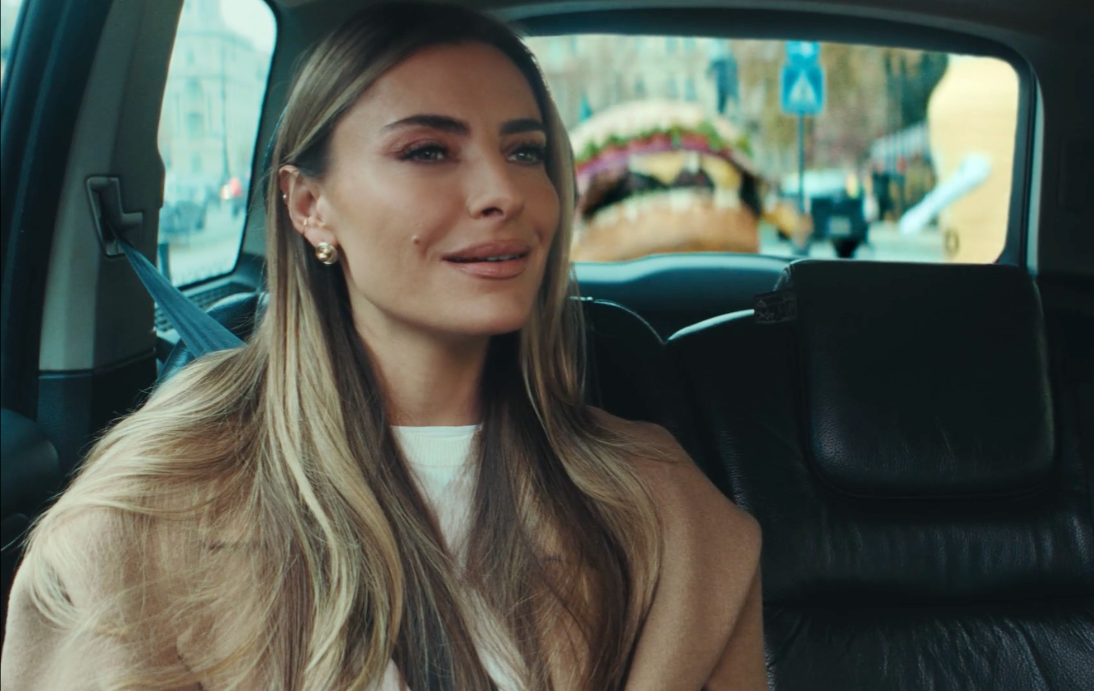 Dynamic imagery from YFood’s campaign featuring Sofia Thomalla, captured by Stephan Burchardt with energetic style.