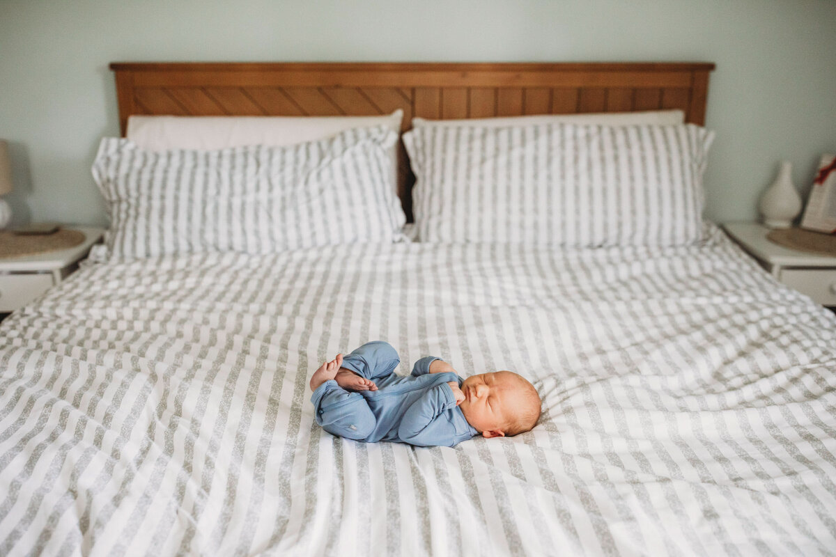 New_Hampshire_Lifestyle_Newborn_Photographer-8