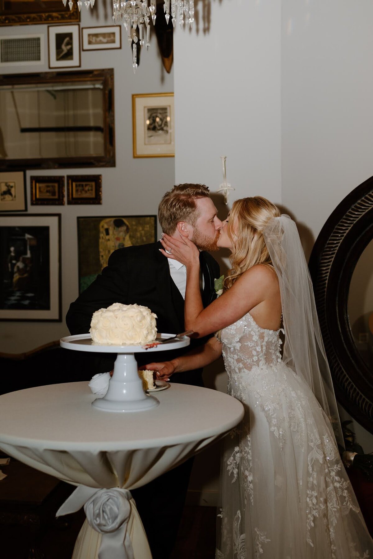 Jack-and-Julia-6.16.2023-Nichole-Babiez-Photography-Chicago-Illinois-wedding-photographer-bridgeport-art-center-downtown-wrigley-building-union-station-couples-wedding-party-portraits-reception-candid-luxury-downtown--80