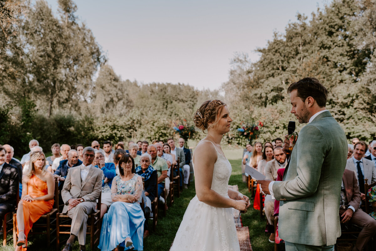 Trouwfotograaf in Zeeland. De leukste trouwlocaties in Zeeland vind je in deze blog. Door everatilroefotografie, trouwfotograaf in Middelburg,Zeeland