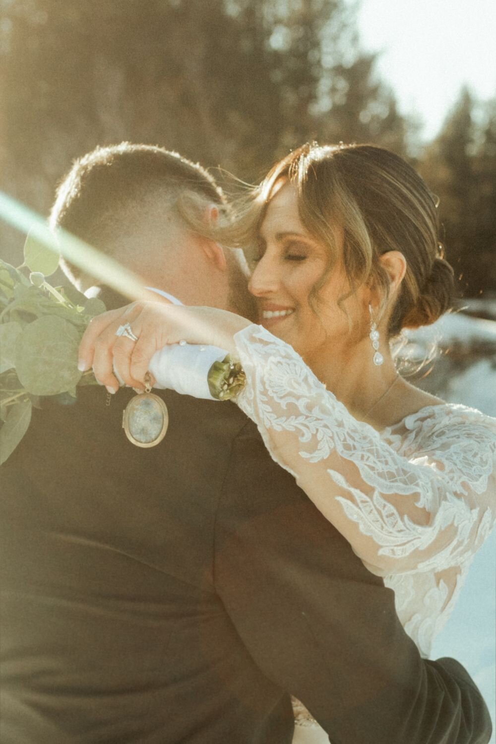Eduina__Nelly_Lake_Tahoe_Winter_Elopement-20-afdf6542-1000