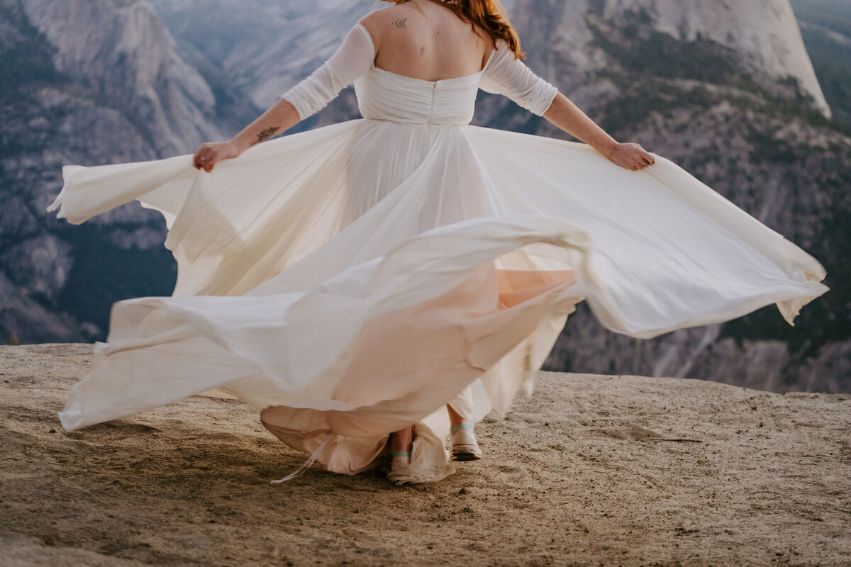 28_Yosemite_Elopement_Wedding_2400_ChristinaPerhacPhotography_DSC07497