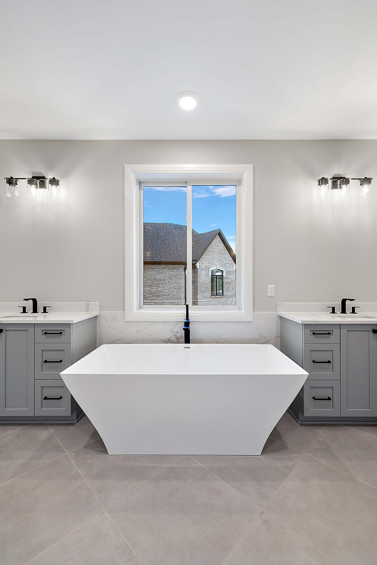 6655 Roseberry Interior-30