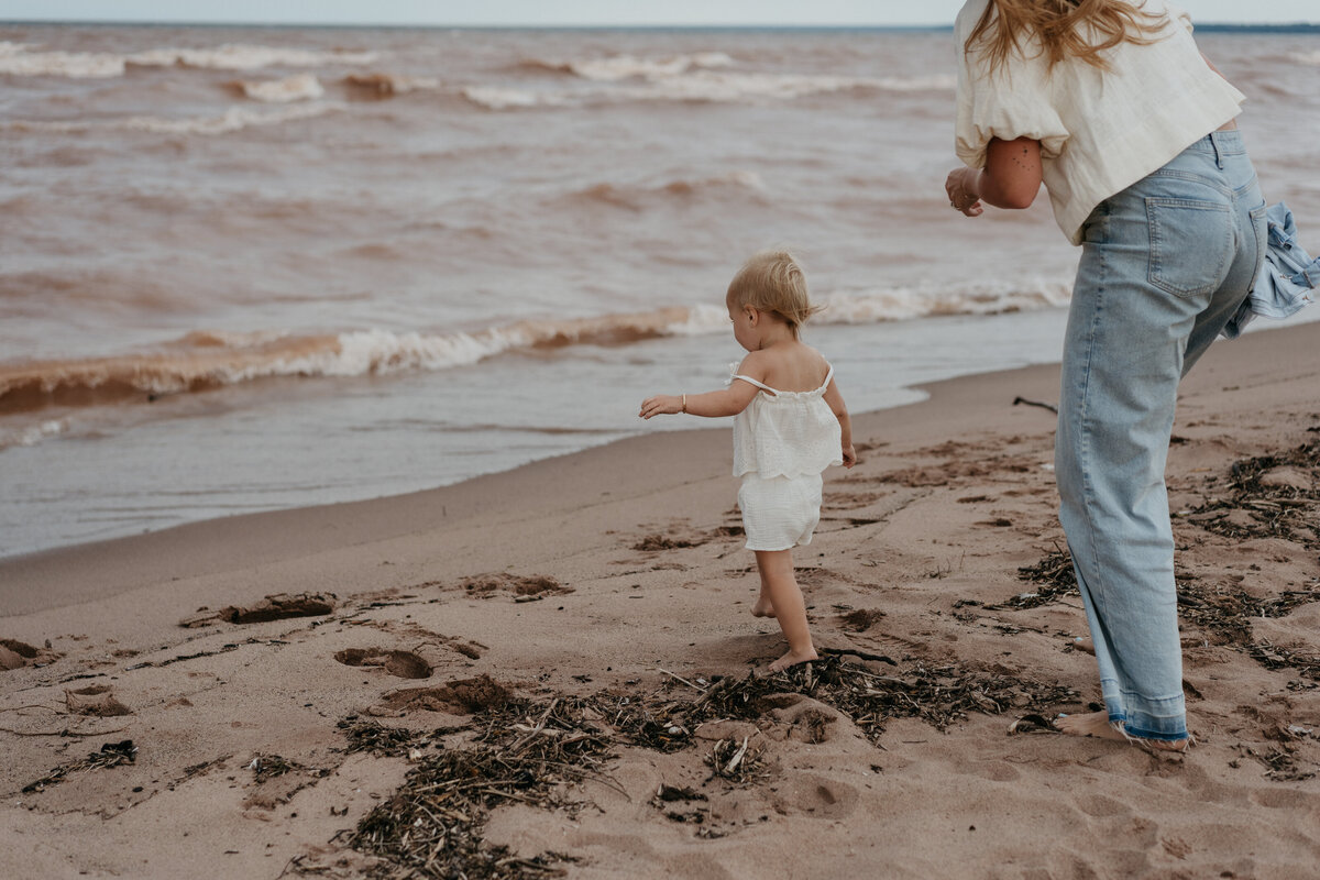 MN Family Photographer Beyond the Pines C1514