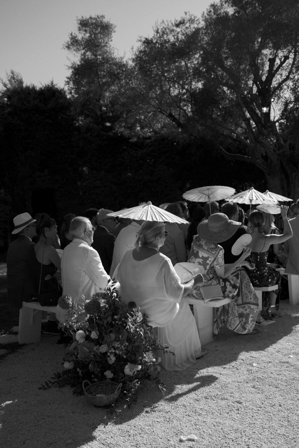 outdoor-ceremony-in-provence