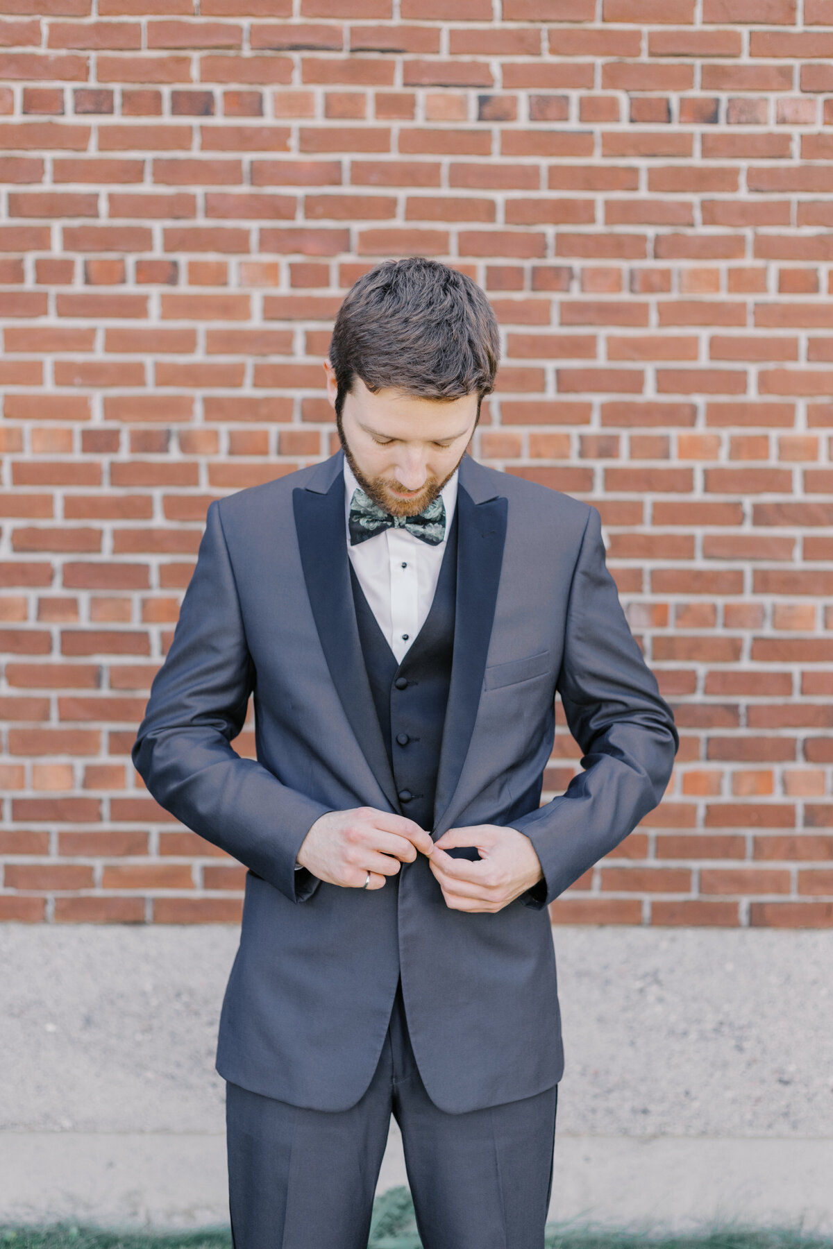 Gabriella & Connor Wedding Sneak Peeks-20