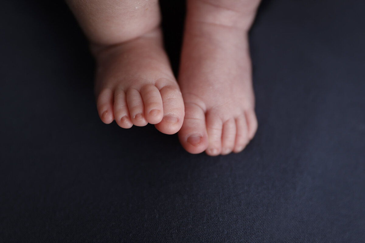 NewbornBabytoes