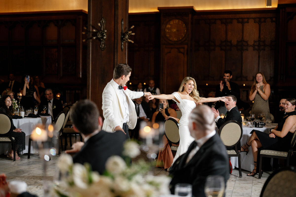 Aspen-Avenue-Chicago-Wedding-Photographer-Chicago-Athletic-Association-Simplicitee-XO-Design-Co-St-Mary-of-the-Angels-Church-Anomalie-Beauty-Timeless-Vogue-173