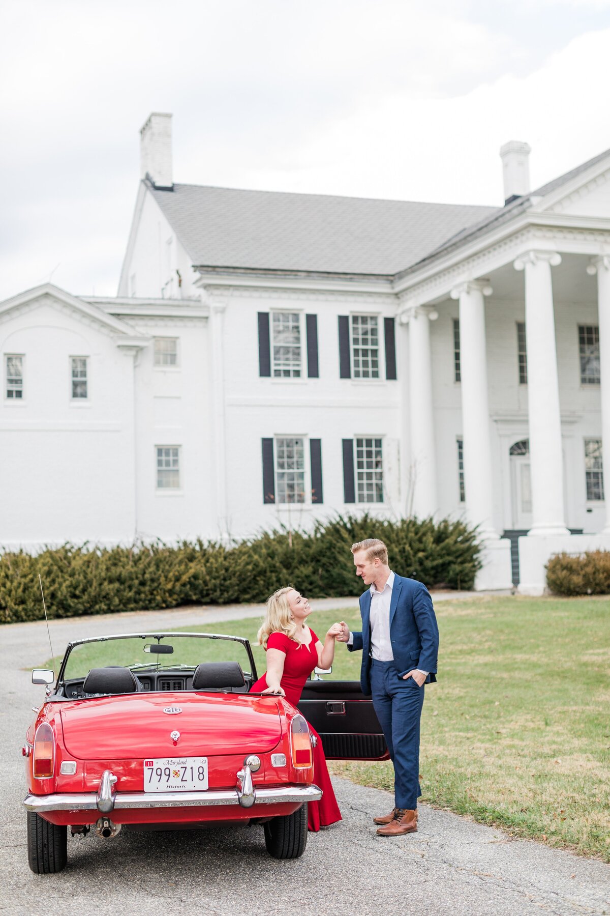 Vintage-Car-Engagement-Photos-DC-Maryland-Silver-Orchard-Creative_0031