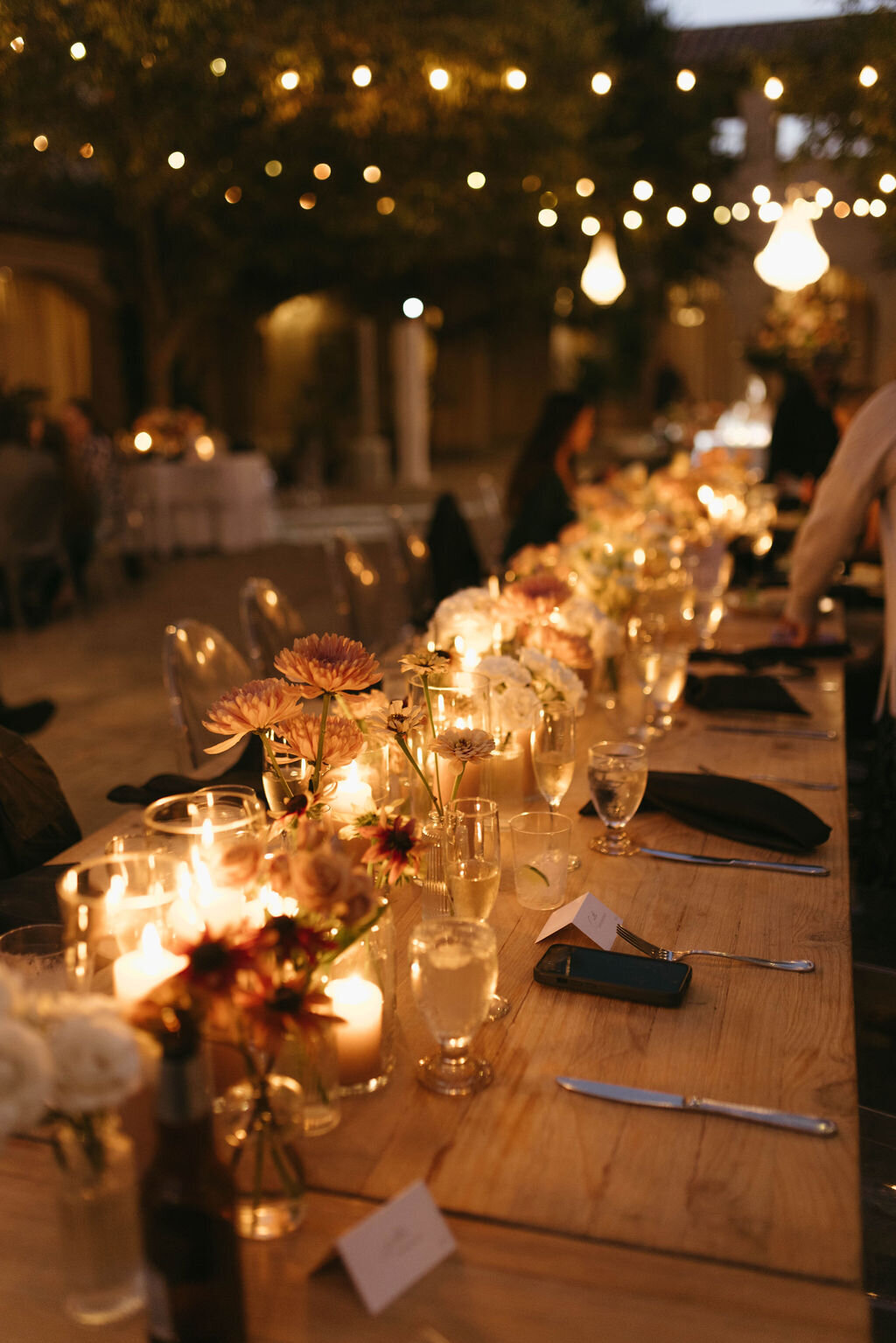 pretty-palm-leaf-event-co-molly-and-rodrigo-wedding-in-serra-plaza-61