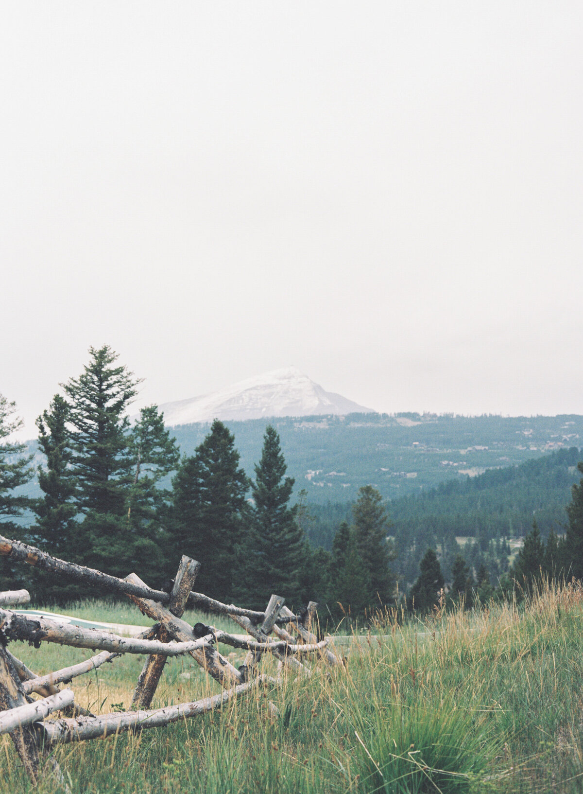 yellowstoneclub.wedding.elizabethlanier.bride.groom-1