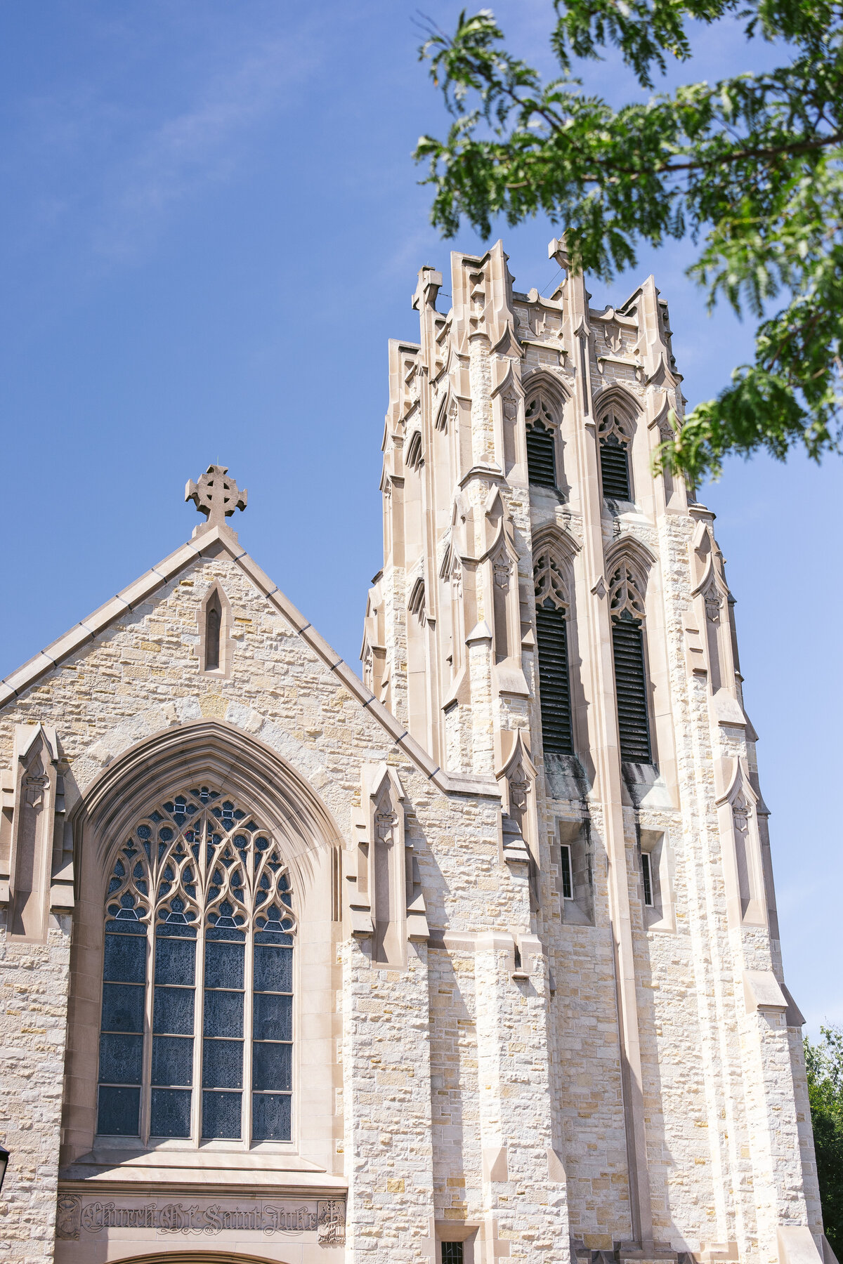 NicodemCreative-Kitty+SpencerWedding-ButterfieldCountryClub-229